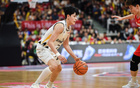 廣東女籃2-0領(lǐng)先因李夢(mèng)問(wèn)題，川隊打法詭異。