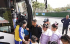 暖心守護，青島足球場(chǎng)迎小球迷