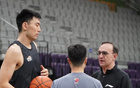 遼籃夏簽外援，續約西班牙教練，楊鳴未來(lái)待定。